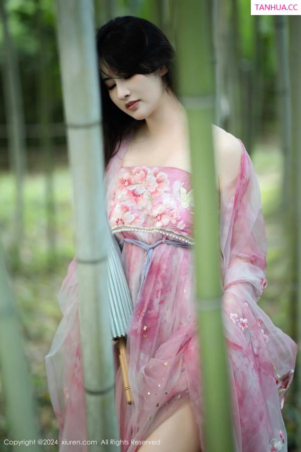陈诗诗 诗诗 [XiuRen]高清写真图 2024.09.02 No.9100 诗诗kiki 美臀性感第12张图片
